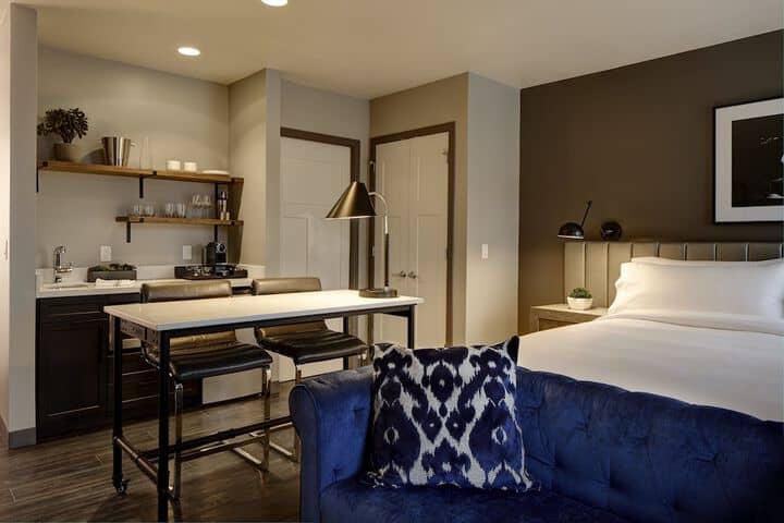 Private kitchenette